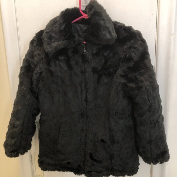 Black reversible jacket - Waterproof fabric - reverses to faux fur. - Picture 6 of 7